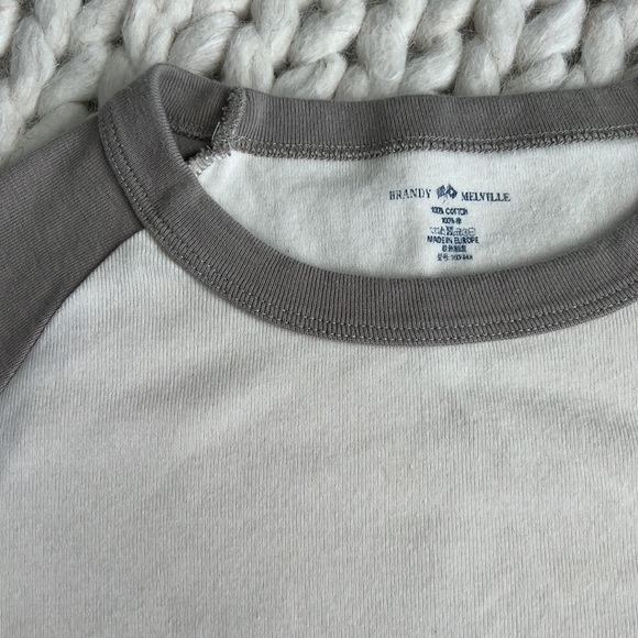 Brandy Melville tee - Picture 3 of 3